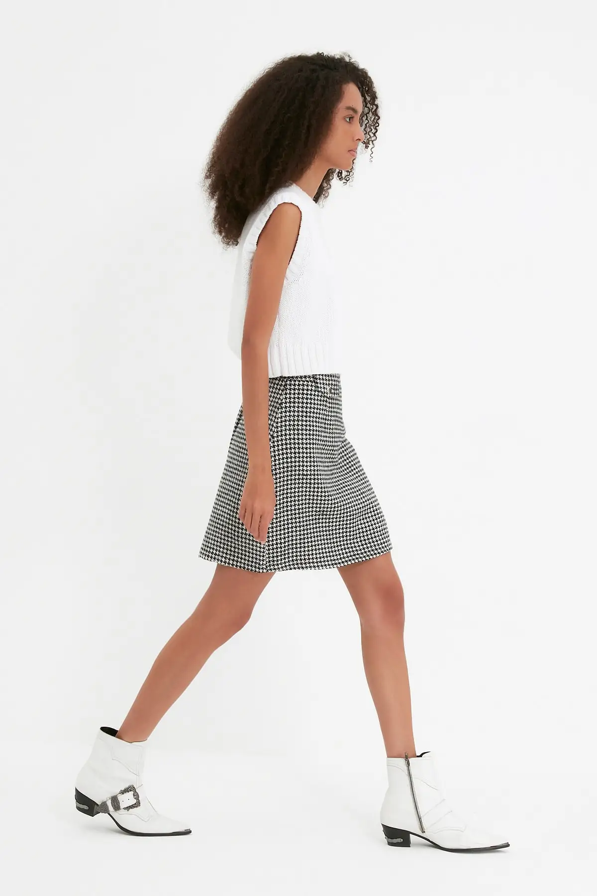 Trendyol Arched Hem TWOAW22ET0240