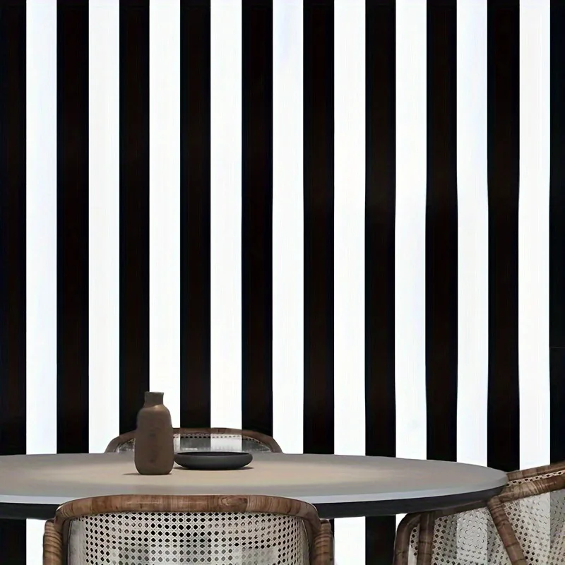 

Виниловые полосатые черно-белые обои
