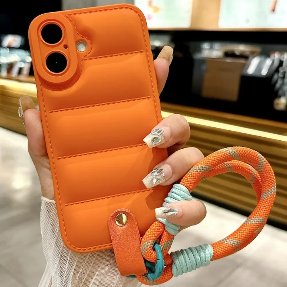 Down Jacket Style Phone Case For iPhone 16 Pro Max 15 14 Plus 13 12 11 XSMAX XR X SE 2020 2022 7 8 Wrist Strap Shcokproof Cover