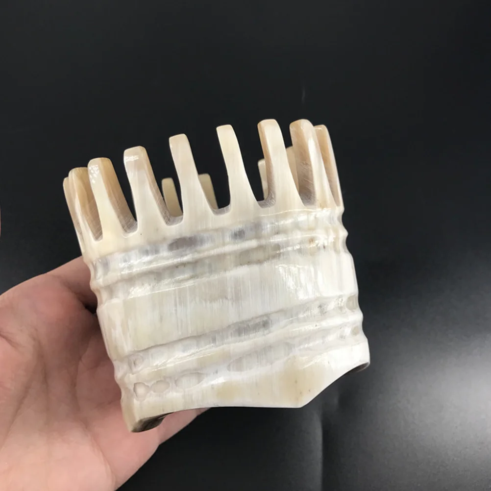 Расческа для волос с широкими зубьями скребковый массажный инструмент рог