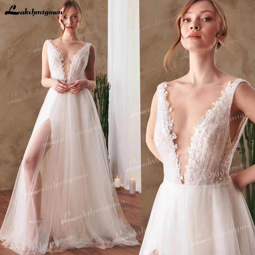 

Шифоновое платье с V-образным вырезом и длинным шлейфом