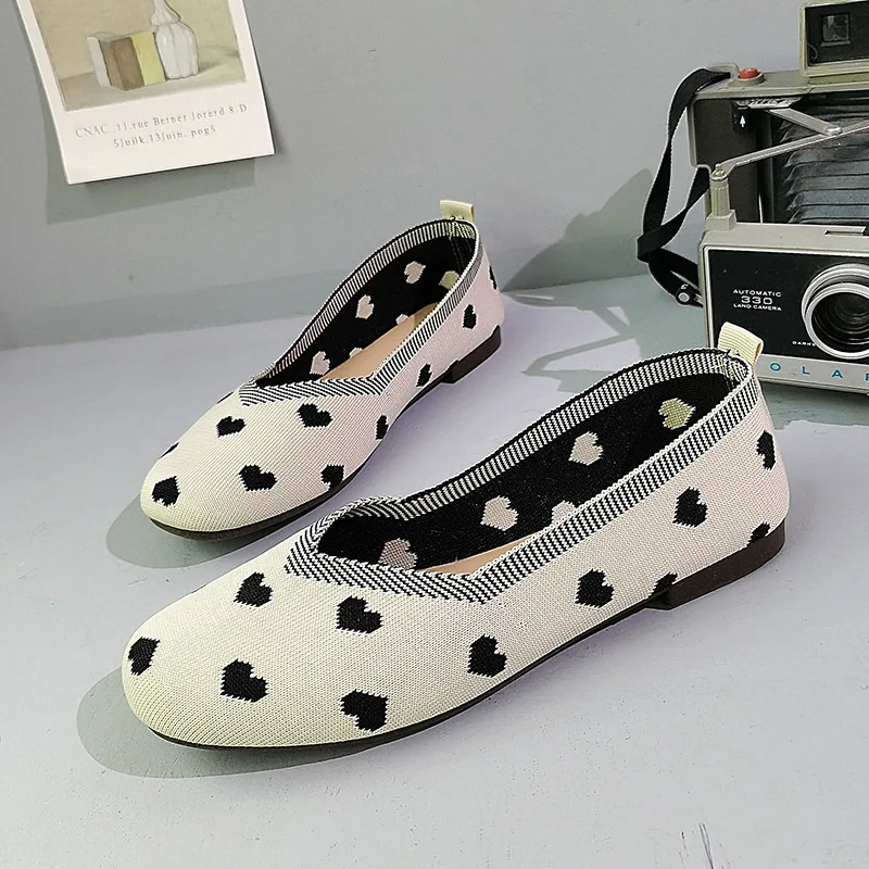 

Туфли женские в форме сердца, шикарные, волнистые, вязаные, плоская подошва, без застежки, светильник кие простые Лоферы для вождения, лето