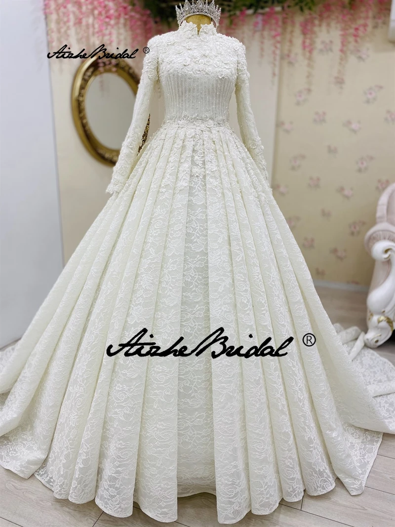 

Exquisite Ball Gown Dubai Muslim Wedding Dress Long Sleeve Lace Appliques Flowers Beaded Saudi Arabia Bridal Gowns