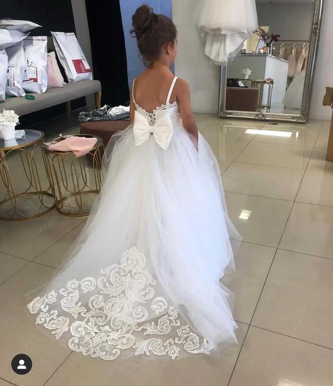 

Flower Girl Dresses for Wedding Empire Waist Short Sleeve Tulle Crew Champagne Lace Sash Children First Communion Gowns
