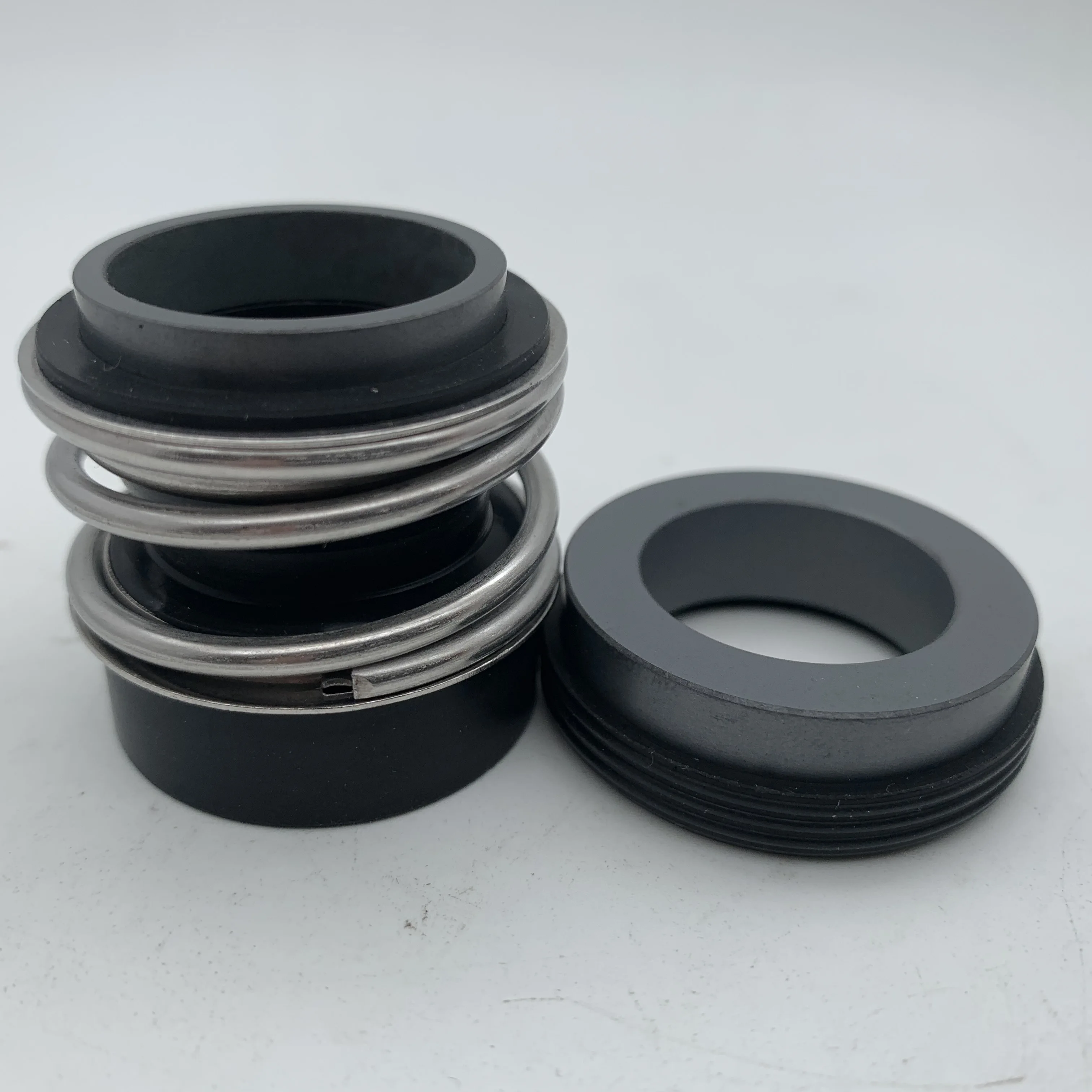 

MG12/28-G61, MG1S20/28-G61, MGG1S20/22-G61, MG12/22-G61, MG1S3 с сиденьями G61, механические уплотнения для насосов G150-315/G100-40/250
