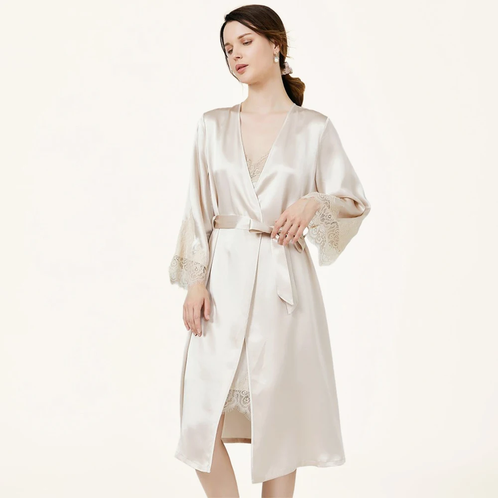 Рисунок 5 - Женская шелковая ночная рубашка