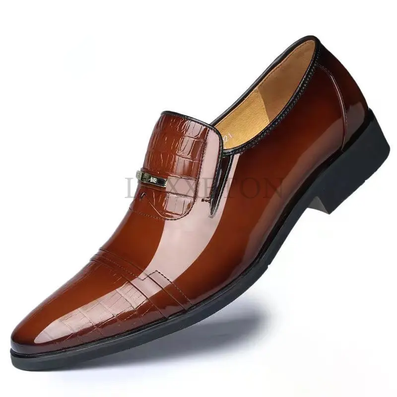 

2023 Fashion Gradient Color Men Dress Shoes Slip on Leather Shoes Plus Size Point Toe Business Casual Formal Shoes for Wedding