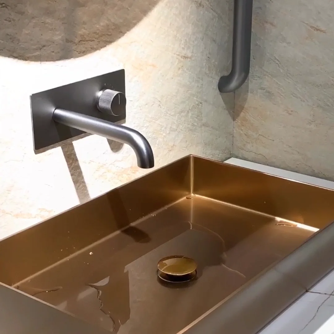

High End Black Metal Style Wall Mounted Pure Brass Water Faucet Basin Tap