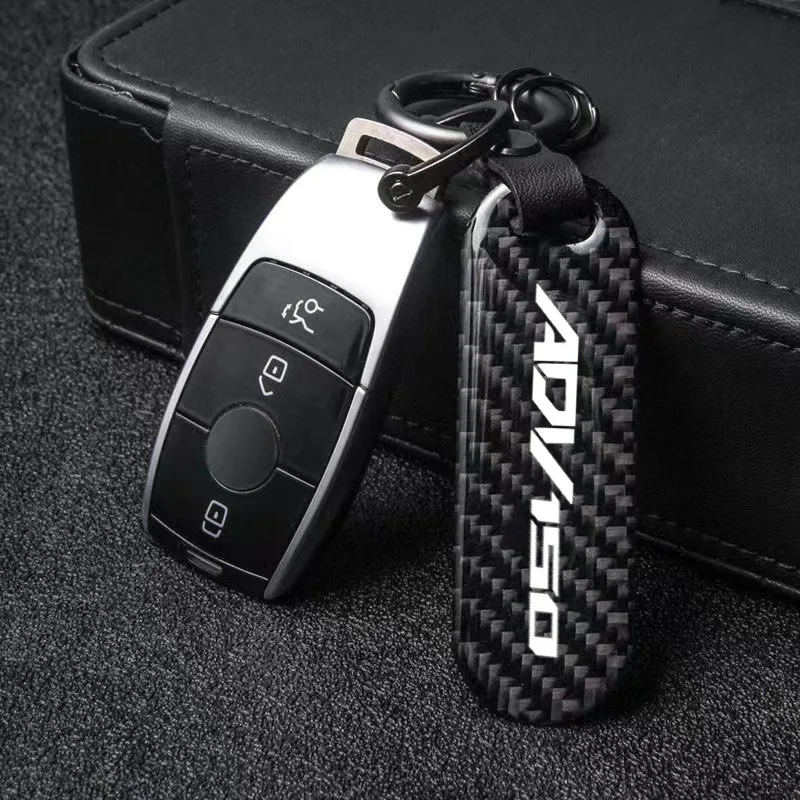 

Fashion High-Grade Fiber Motorcycle Keychain Rotating Horseshoe Rings For HONDA ADV150 ADV-150 ADV 150 Accessories