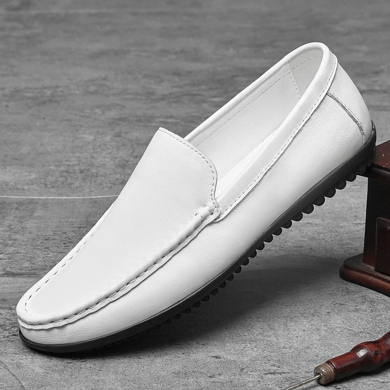 

2022 Split Leather Men Casual Shoes Italian Men Business Loafers Moccasins Slip on Men's Flats Breathable Male Driving Shoes