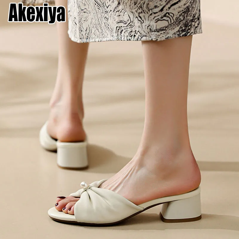 

Новинка лета 2023, женские толстые тапочки, обувь, модные сандалии с ремешком на пятке, туфли-лодочки, строгая обувь для офиса, модель bc6247