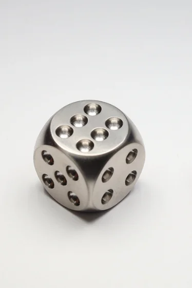 1pcs Solid Titanium Alloy Dice Toy 14mm Six Sided Chilled Red Wine Beer Dice enlarge