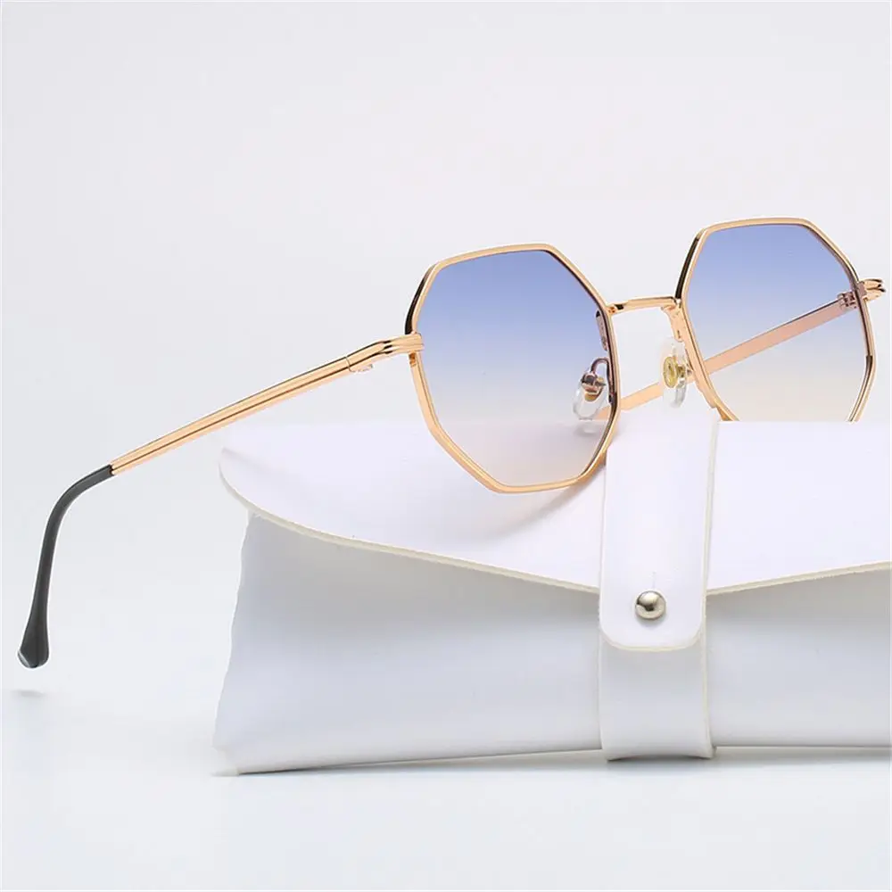 

Солнцезащитные очки в ретро стиле для мужчин и женщин, небольшие брендовые дизайнерские винтажные многоугольные солнечные очки с защитой от ультрафиолета, в металлической оправе, 1 шт.