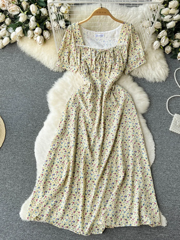 

Женское кружевное платье с цветочным принтом, коротким рукавом и воротником-стойкой