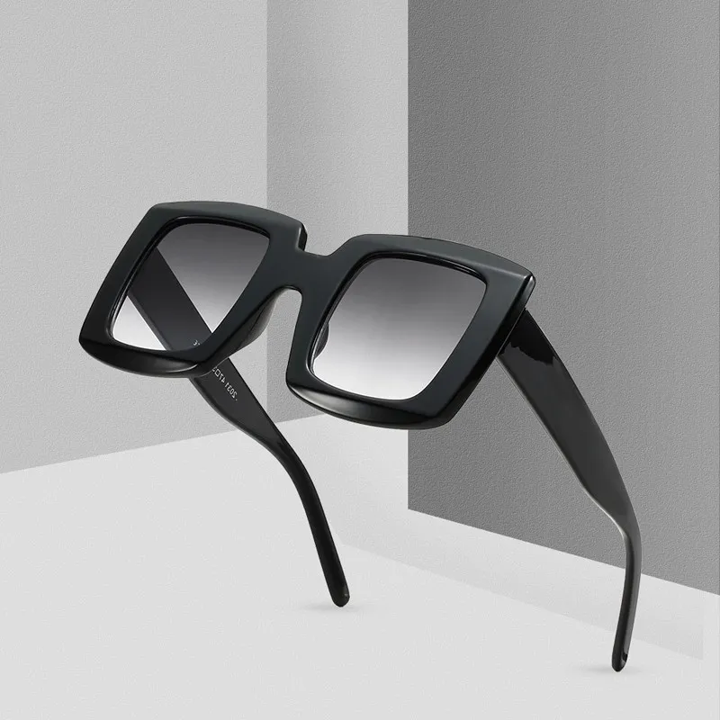 

Luxury Big Square Sunglasses Women Brand Designer Retro Clear Sun Glasses For Female Oversized Black Shades Oculos UV400