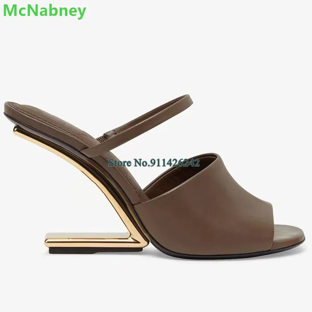 Женские кожаные тканевые тапочки с металлическим ремешком на каблуке