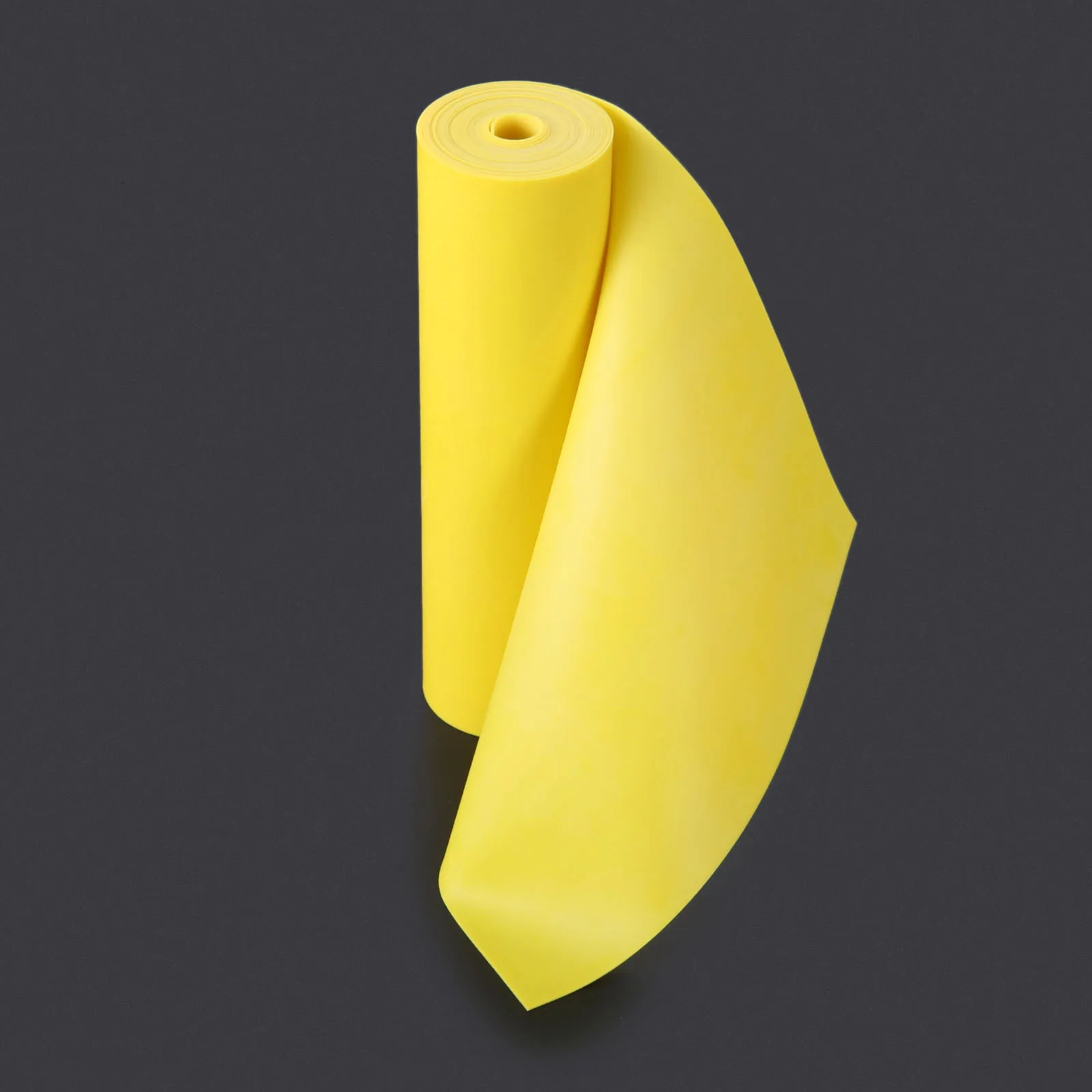 

200cm*15cm*0.6mm Yellow Flat Rubber Rubber Band Antifreeze Slingshot Rubber Band for Hunting Slingshot Bow and Sports 1PC