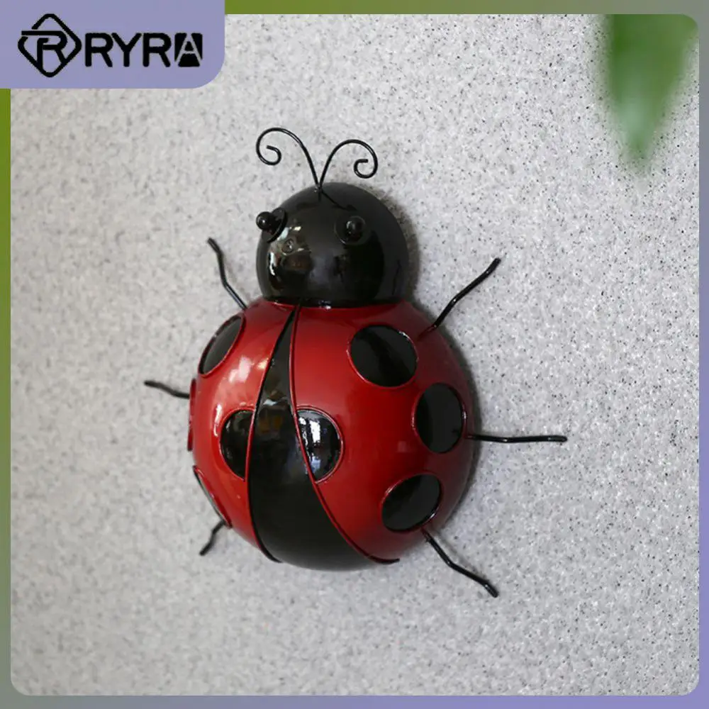 

10/16cm Wall Mounted Metal Ladybug Insect Fence Hanger Ornaments Hanging Outdoor Garden Decorative Figurine Diy Art Ornament