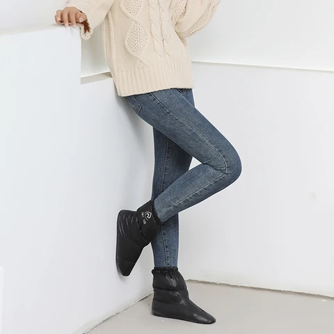 Пуховые пинетки, теплые мягкие ветрозащитные тапочки для сна, зимняя домашняя обувь, женские и мужские пуховые пинетки, теплые носки, сверхлегкие носки для сна