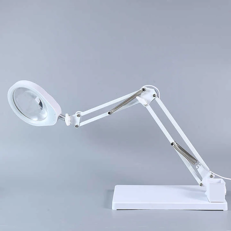 Рисунок 3 - Увеличительное стекло с подсветкой