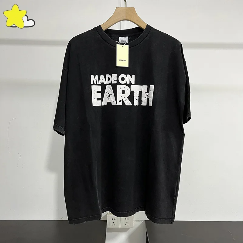 

Vetements T-Shirt Men Women Loose Casual Retro Washed Do Old Black Heavy Fabric Short Sleeve Foam MADE ON EARTH Letter VTM Tee