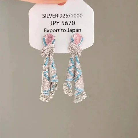 Цветные серьги-капельки с цветком