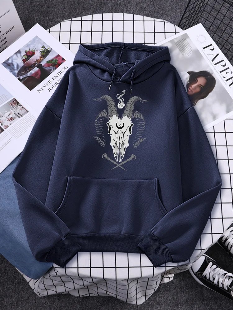 

Occult Goat Skull Crescent Flame Nail Rock Print Woman Hoody Pocket High Street Pullover Personality Loose Clothes Female Hoodie