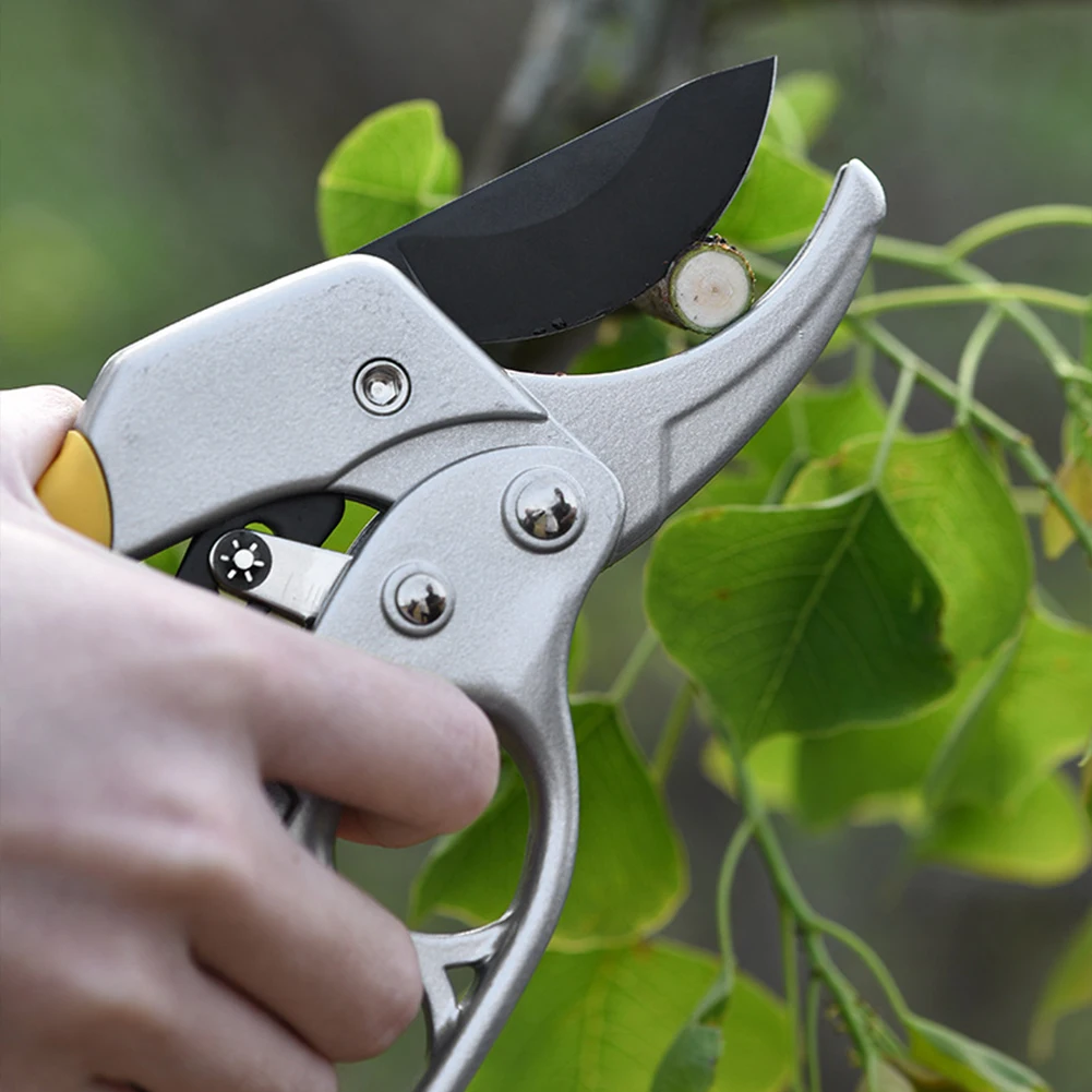 

Portable Labor Saving Pruning Shears Gardening Tool Ergonomic Handle Professional Anti Slip Cutting Tree Trimmer Lock Design