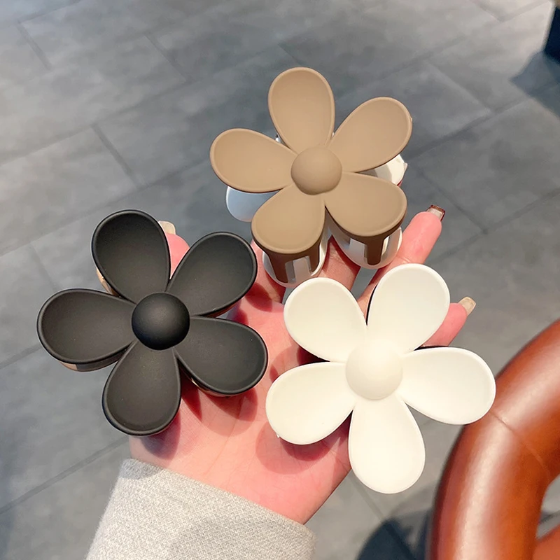 

Модные женские пластиковые заколки-крабы для волос, очаровательные однотонные заколки в форме цветка, женский аксессуар для волос