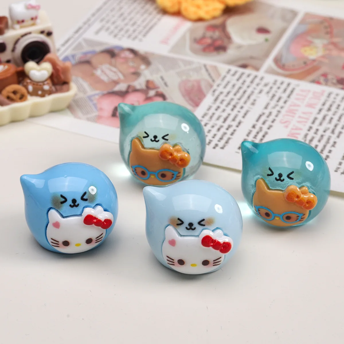 Фото 2 шт. miniso 3d kt голова мультфильм аксессуары из смолы diy мусорный чехол подвески ручной работы миниатюрные матеилы ювелирные изделия ремесла поставки №1