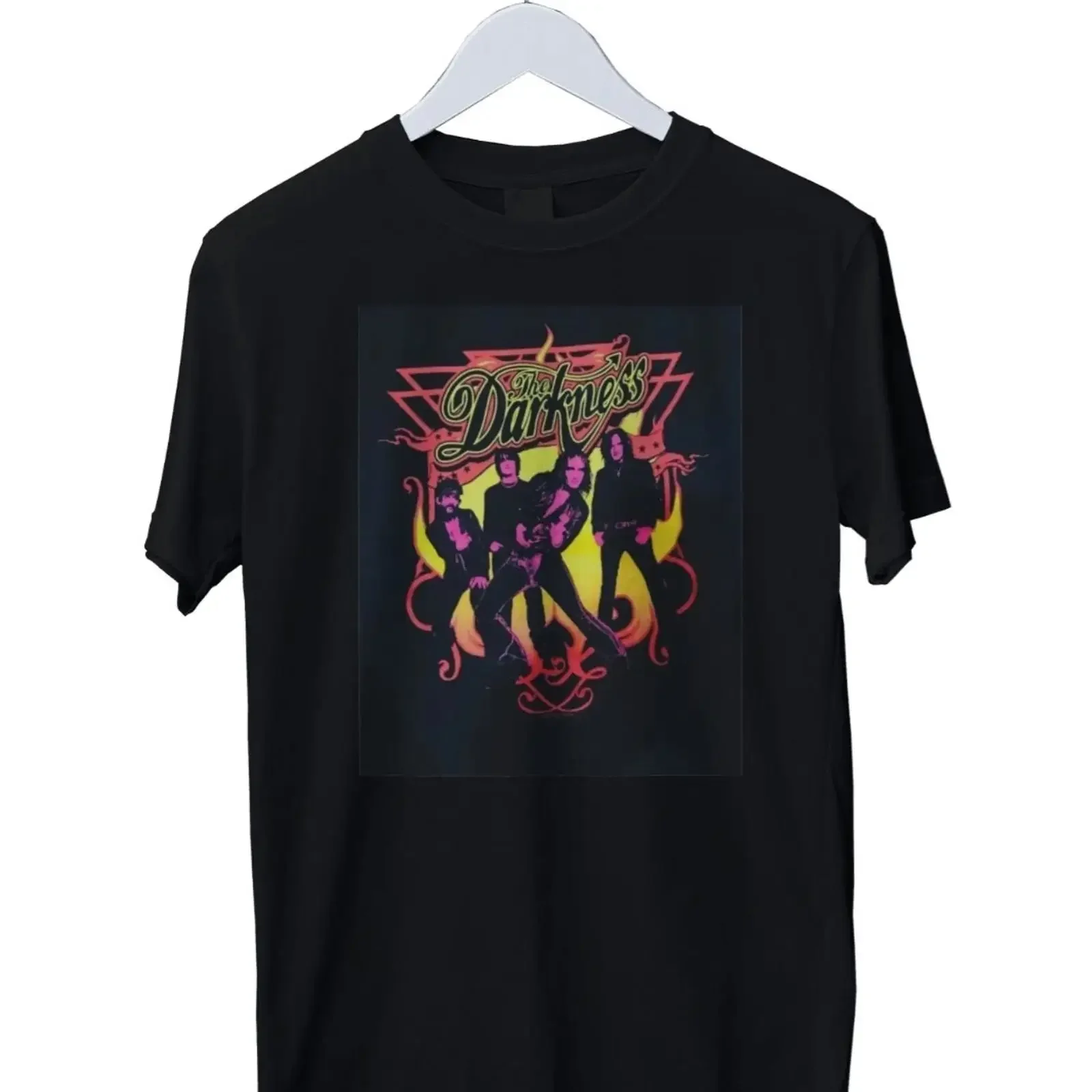 Фото Винтажная футболка The Darkness Band Tour 2004, мужская, размеры SML XL 2 3 4, дизайнерская одежда с эффектом потертости, дышащая, удобная, унисекс №1