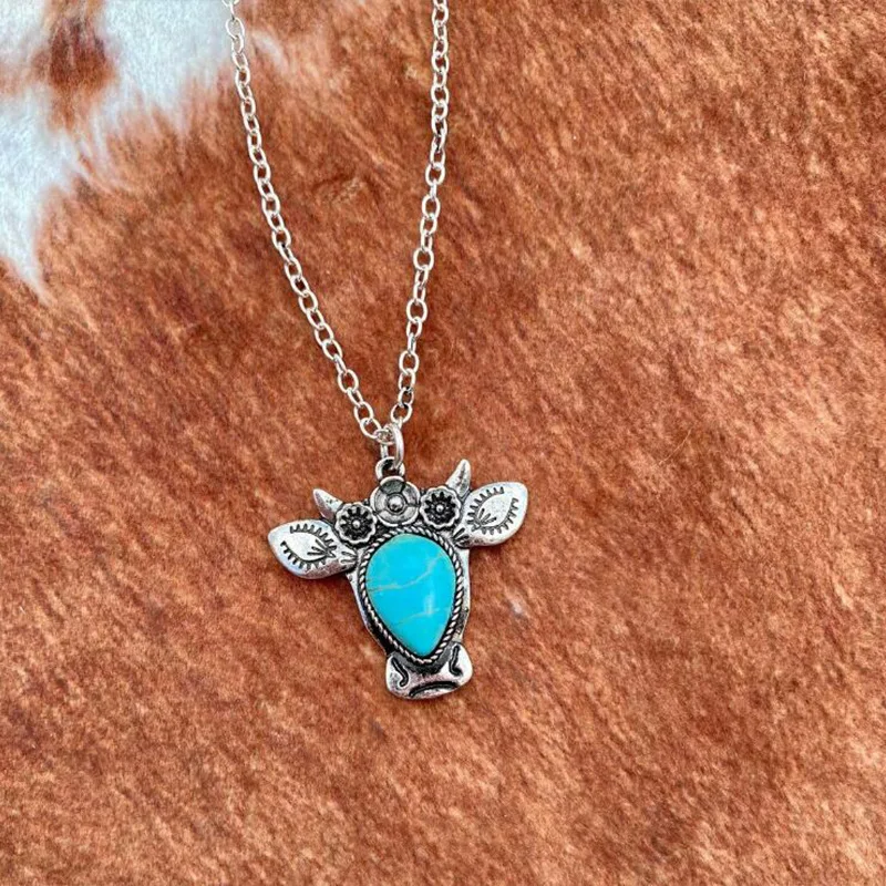 

STEER HEAD Charm NECKLACE With Turquoise Western Conch Stone Bull Steer Animals Accessories Boho Style Jewelry for Women Girl