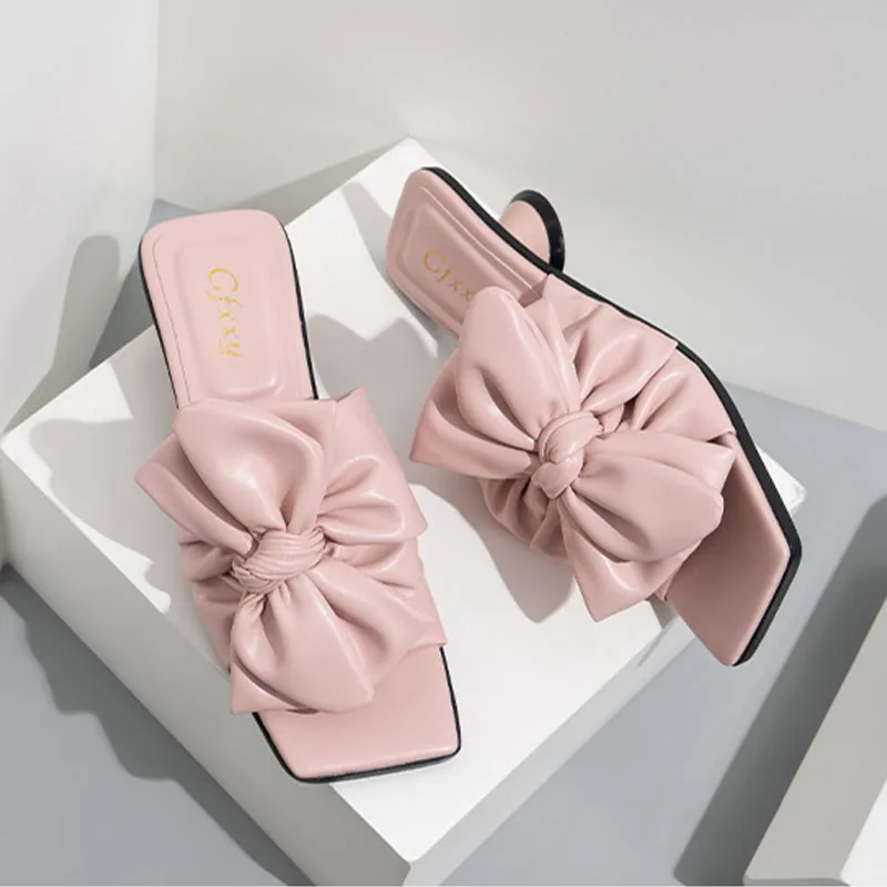 

Сандалии женские на высоком каблуке 5 см, роскошная модная уличная одежда, шлепанцы из искусственной кожи, Нескользящие пляжные тапочки, лет...