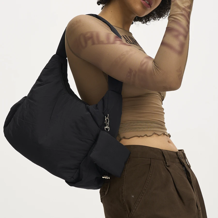 Женская сумка-хобо с подкладкой