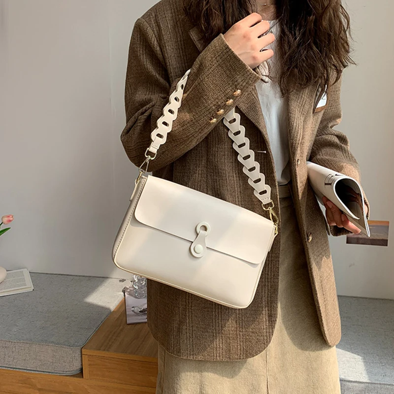 2022 Retro Women's Bags Fashion Trend Chain Bag Shoulder Bag New Senior Texture Crossbody Bags Autumn and Winter