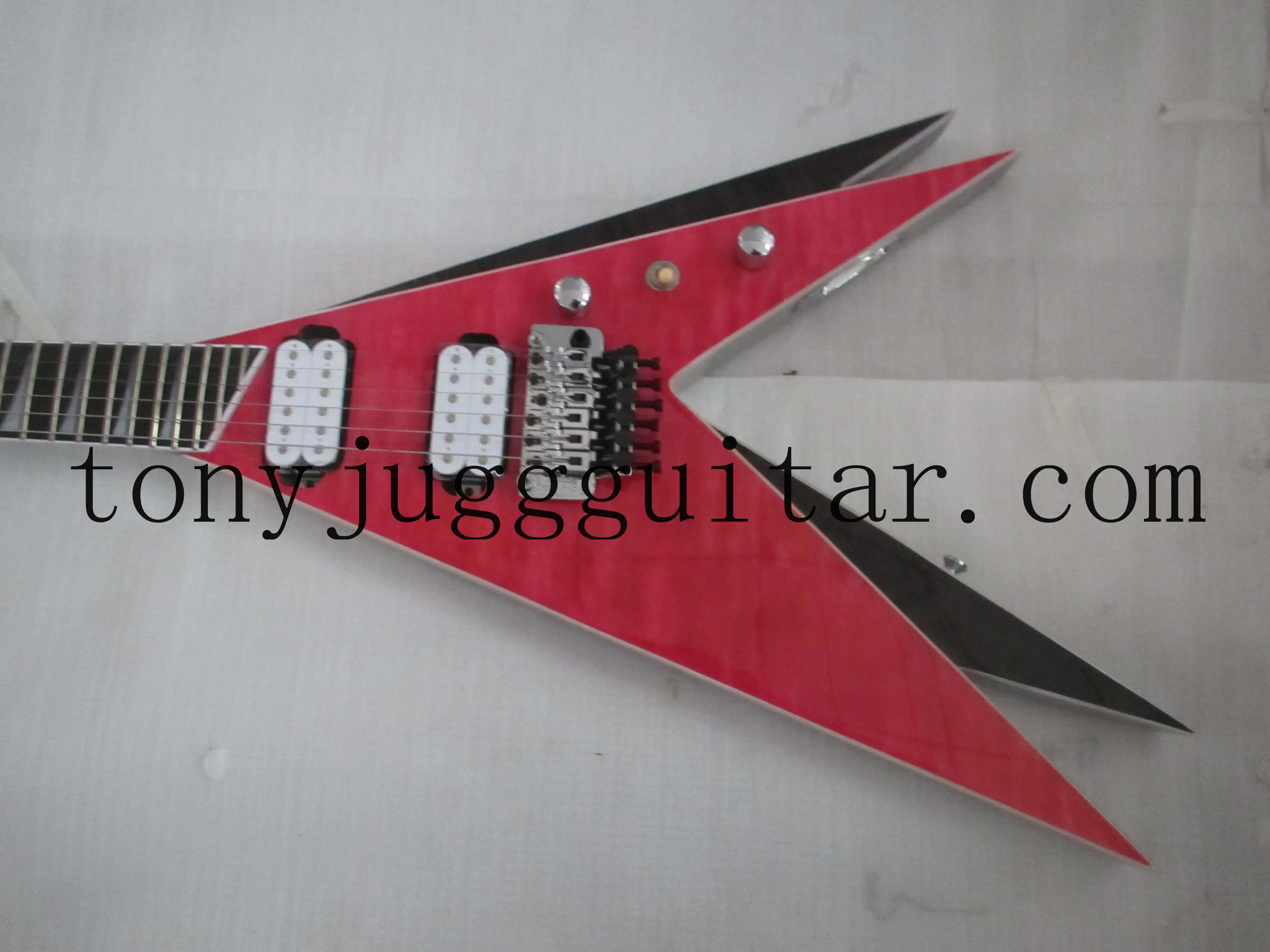 

Roman Vinnie Vincent Fly V Double V Red Quitled Black Electric Guitar,Floyd Rose Tremolo,Shark Fin Inlay,Metallic Silver Back