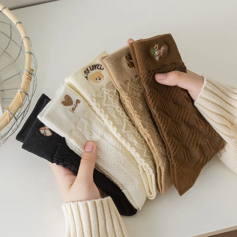 

2023Ins Solid Cotton Embroidered women's socks White Black Coffee Lolita Socks For Girls Auntumn Winter Sock cartoon socks