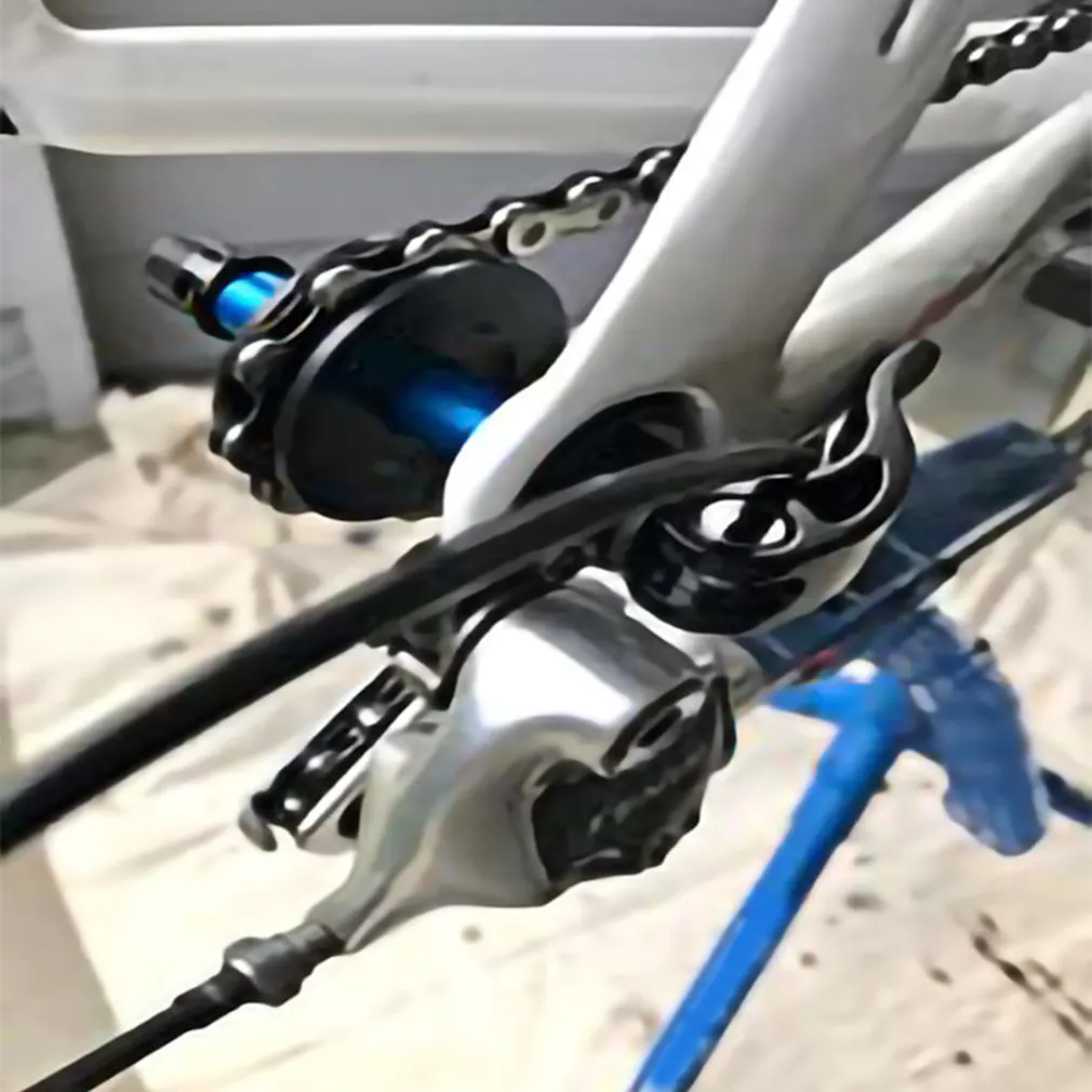 

Держатель для велосипедной цепи, приспособление для мойки и чистки колес, горных велосипедов