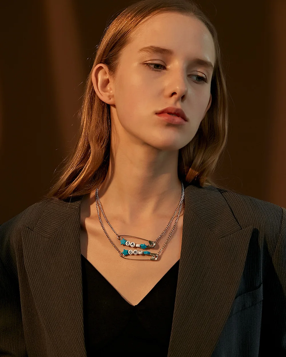 Рисунок 2 - Креативное многослойное колье с булавкой