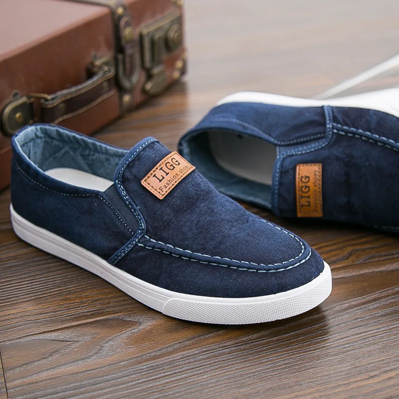 Casual Shoes for Men Canvas Sneakers Denim Breathable Slip-on Loafers 2022 Walking Flats Man Vulcanize Shoes Zapatos De Hombre