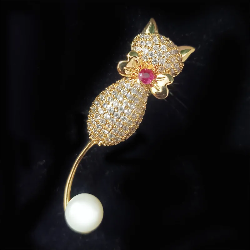 

Natural Freshwater Pearl Micro Zircon Cute Delicate Cat Brooches with Simple Bow Silk Woman Scarf Clothing Accessories Jewellry