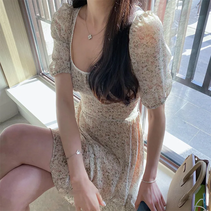 

Женское шифоновое платье-макси в стиле бохо, повседневное элегантное Свободное платье с квадратным вырезом и цветочным принтом для плявече...