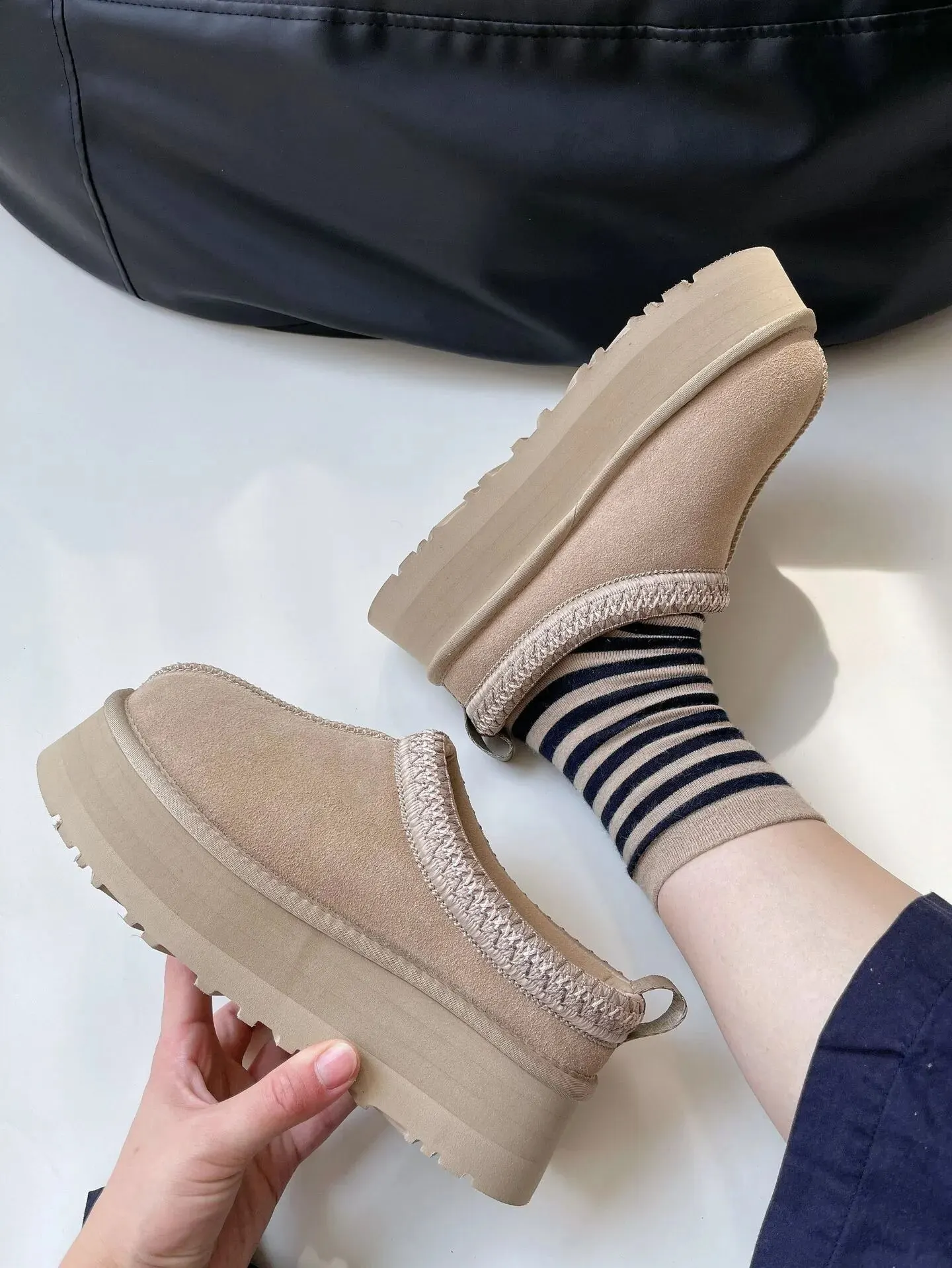 

Женские брендовые дизайнерские зимние ботинки на толстой подошве, осень и зима, новая теплая женская обувь из воловьей кожи на шнуровке, ботильоны с цветными застежками