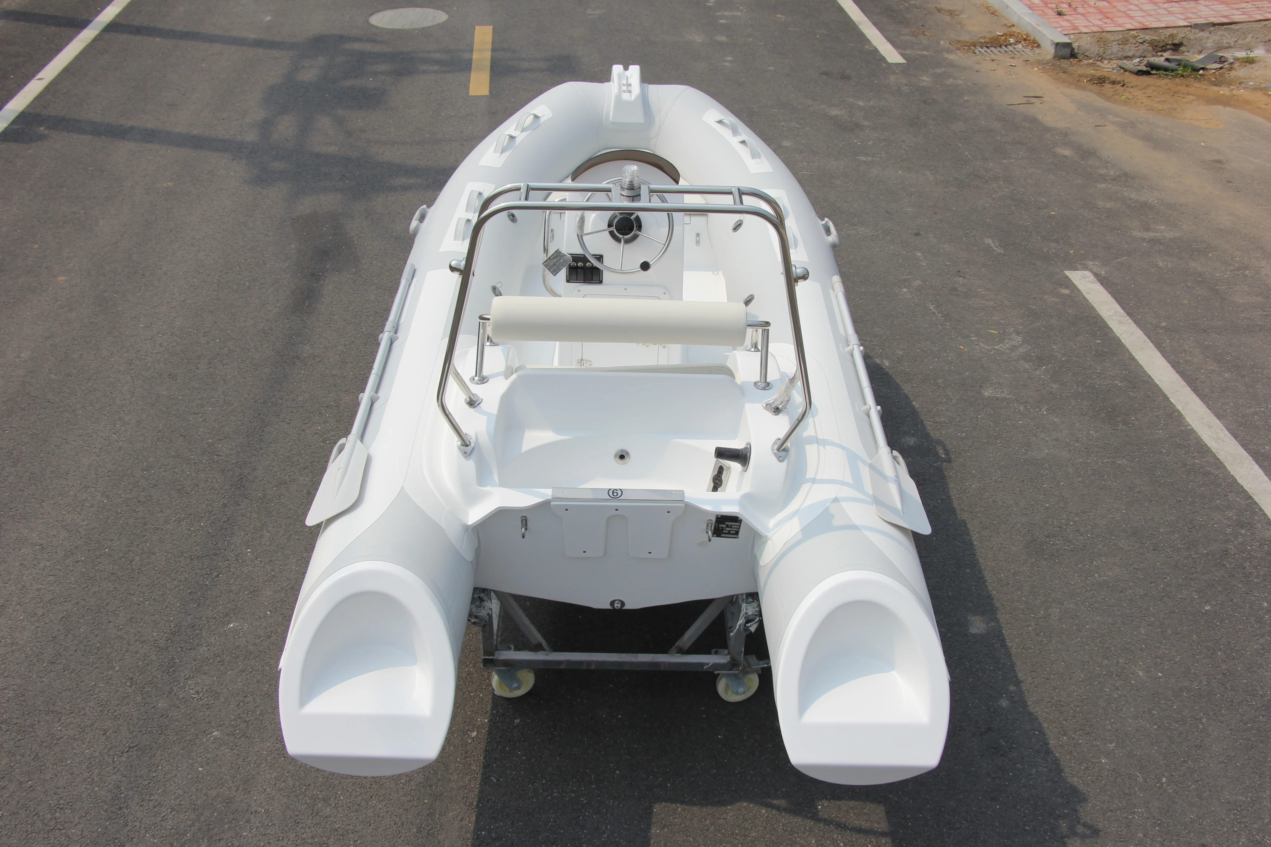 Новая роскошная напольная надувная спасательная лодка из стекловолокна RIB с