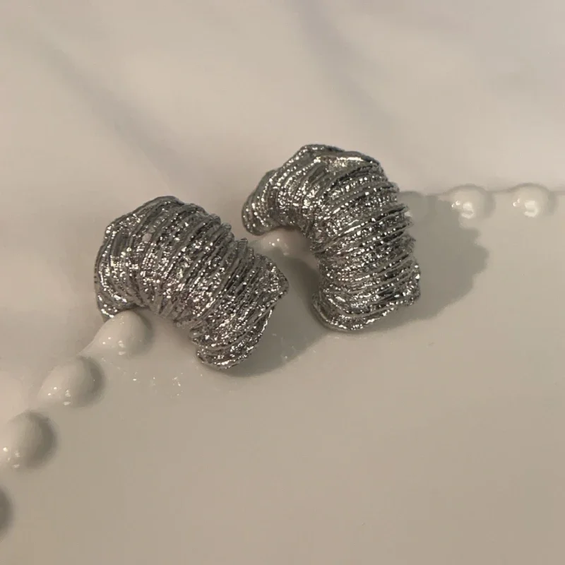 Модные ювелирные изделия винтажные темпераментные металлические серьги для