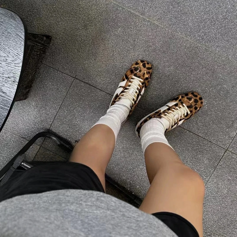 Женские кроссовки из натуральной кожи