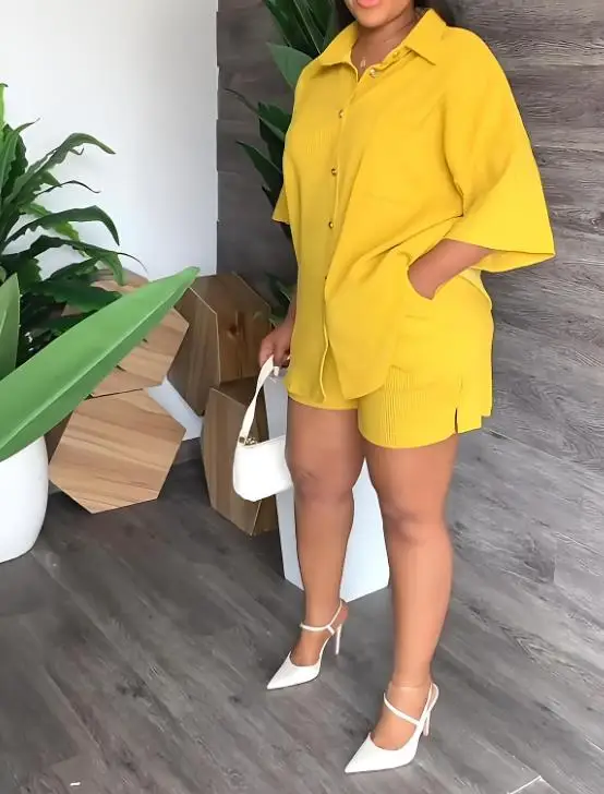 Рисунок 2 - Женский костюм из двух предметов