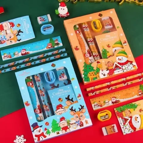 Канцелярский набор Kawaii Santa Print