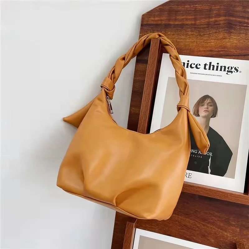 

Female bag 2023 personalized one-shoulder underarm bag new fold portable chain dumpling bag