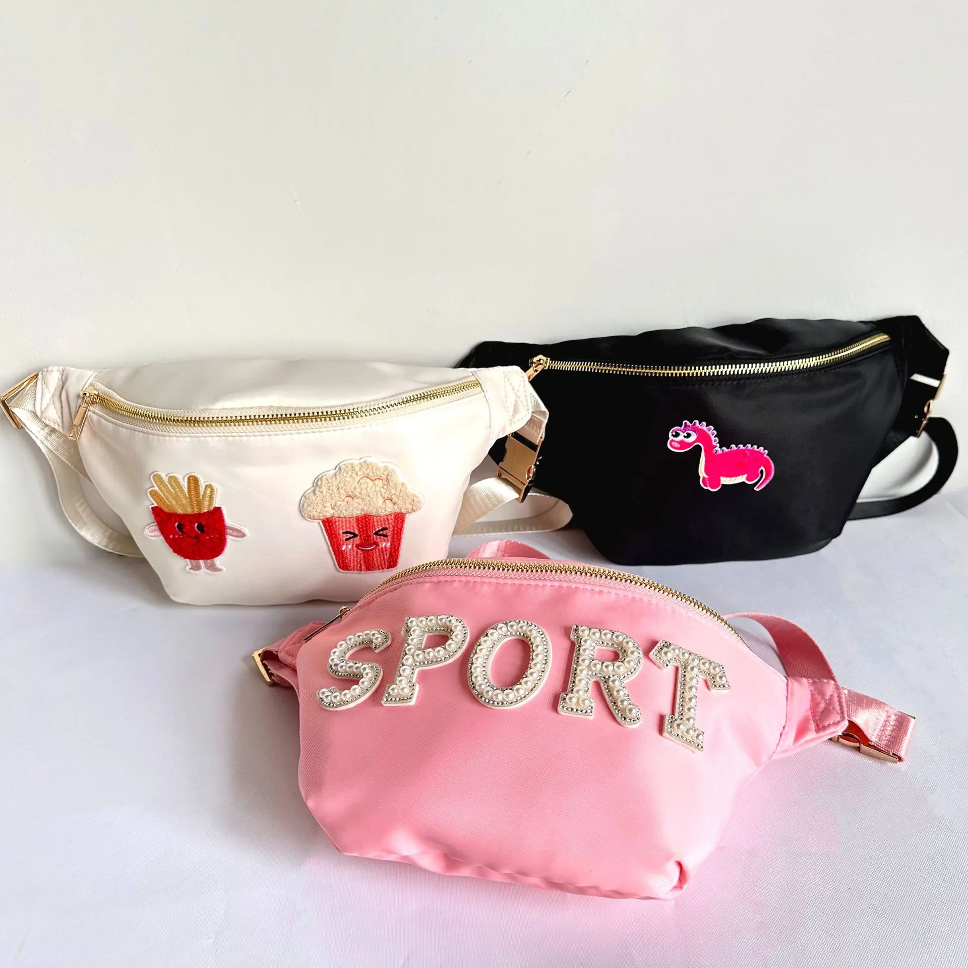 

Personalized Chenille Patch Waist Bag Belt Cross Body Sports Workout Running Waist Bag Dog Bum Nylon Bum Bag Nylon Fanny Pack